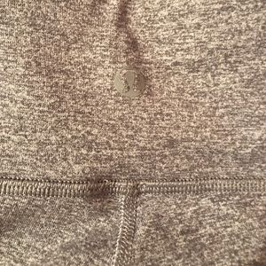 grey lulu leggings!!!